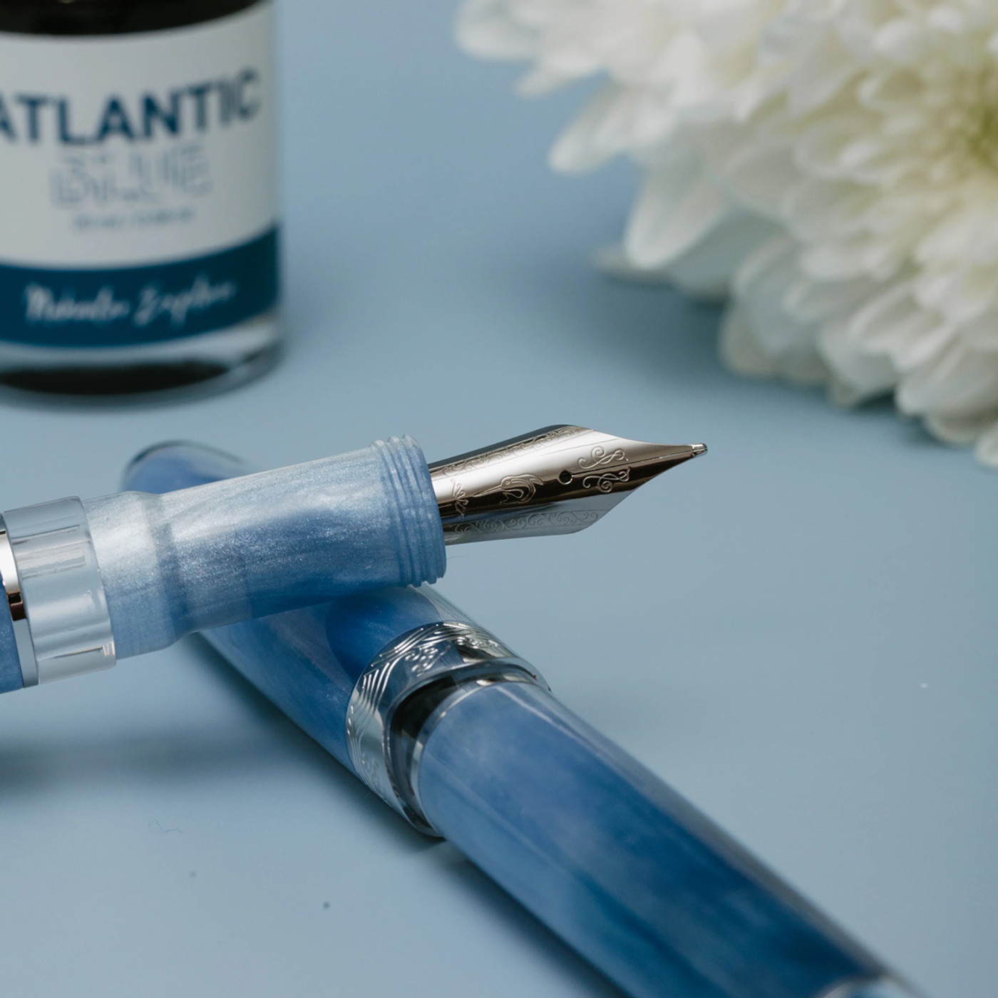 Nahvalur Horizon fountain pen - Glacier