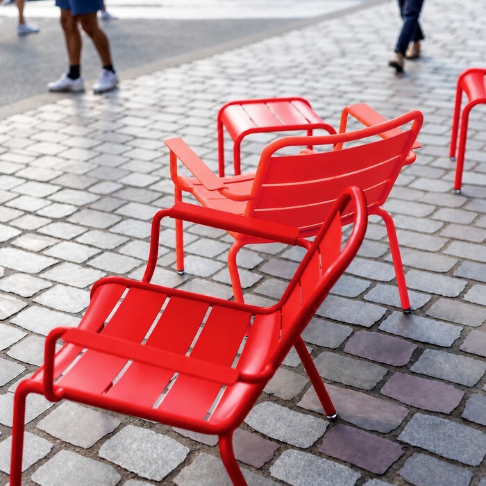 Red powder-coated aluminium cafe chairs