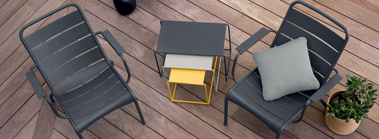 Fermob Luxembourg lounge furniture with Oulala tables