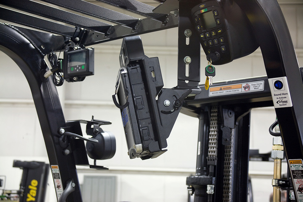 71600368 Extended overhead guard mount with 090 Clevis 71600368