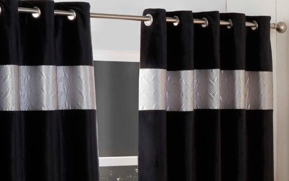 Choosing wholesale curtain fabric that works year round