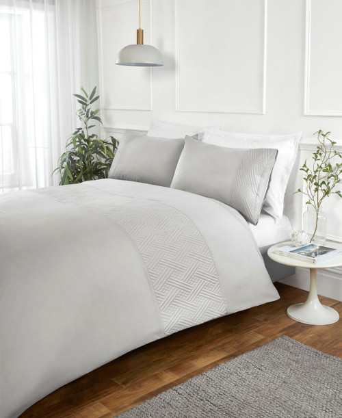 Nova Pinsonic Duvet Set