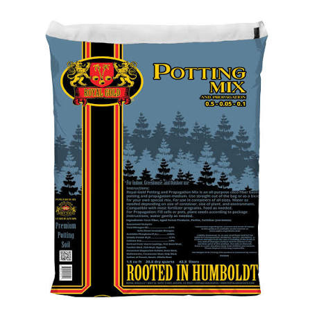 Royal Gold Potting Mix (1.5 cubic foot bags) in Bulk
