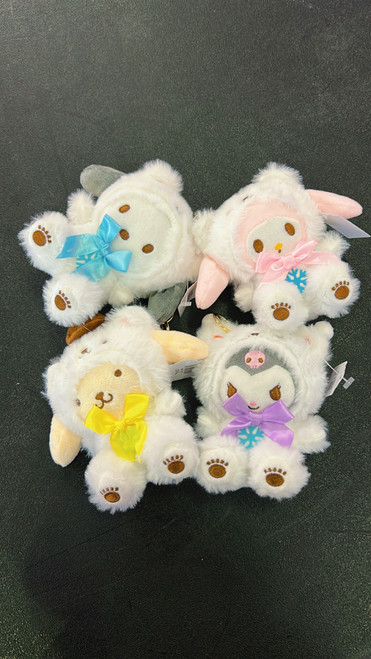 HELLO KITTY & FRIENDS - WINTER KEYCHAIN (RUBBER) (RANDOM)