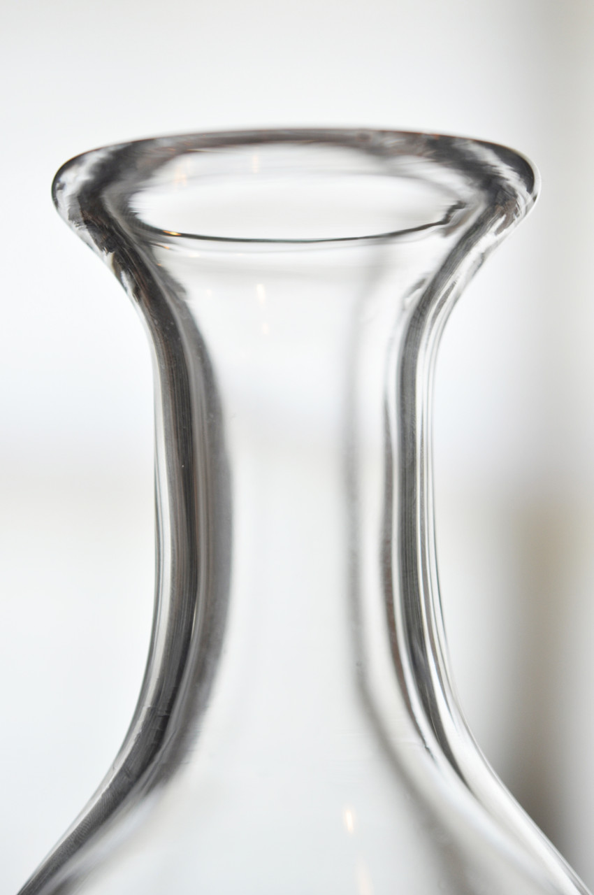 LUCE WATER CARAFE - SMALL – Lennox & Harvey