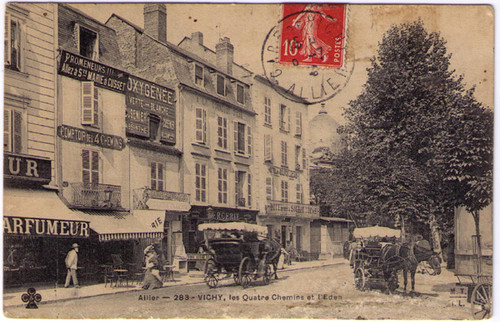 Vichy - Absinthe Oxygenee Cusenier Postcard