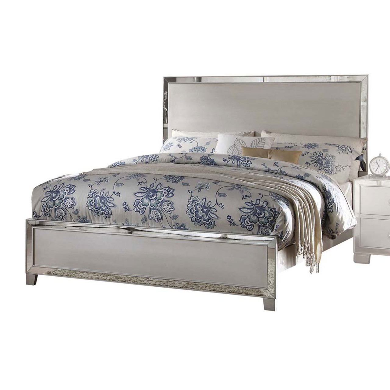 ACME Louis Philippe Eastern King Bed, Platinum (1Set/2Ctn)