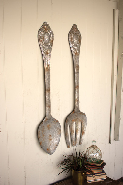 SET OF 2 LARGE METAL FORK AND SPOON WALL DECOR