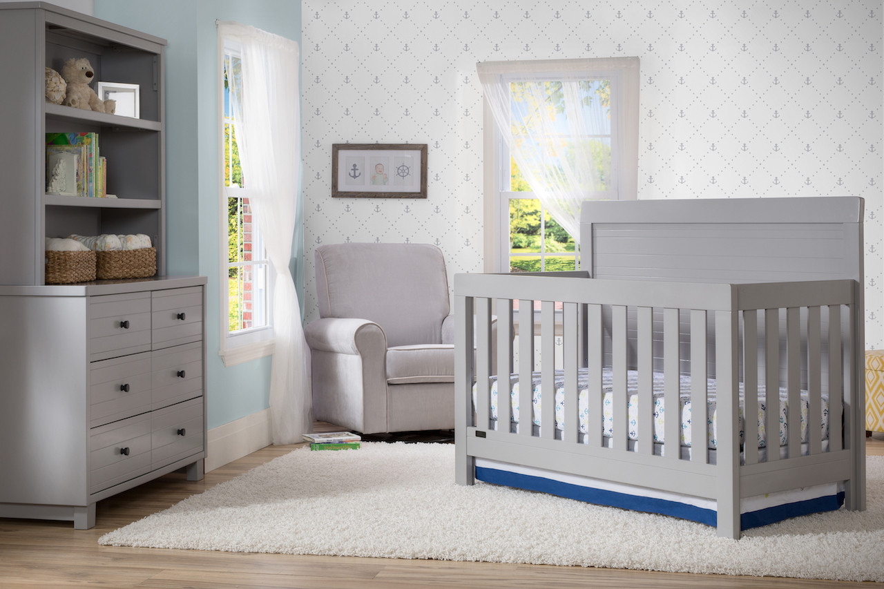 Baby Nursery White Simmons Kids Slumbertime Paloma 4 Drawer