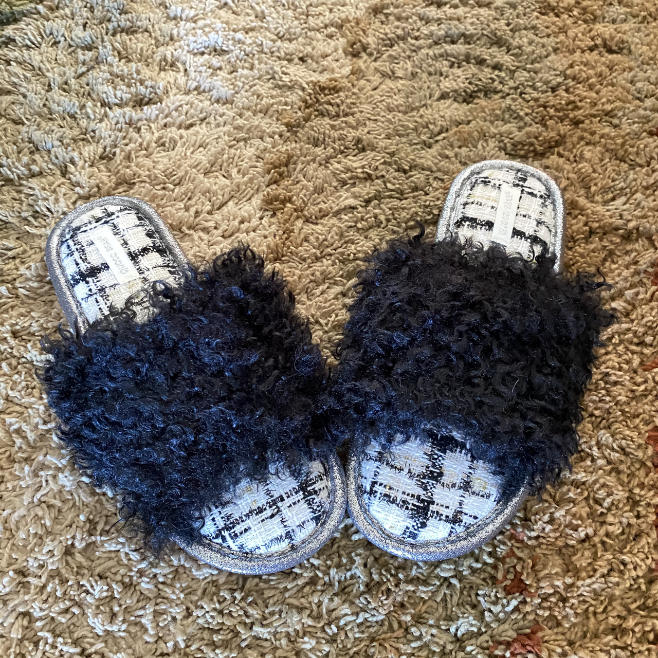 fluffy slippers for women