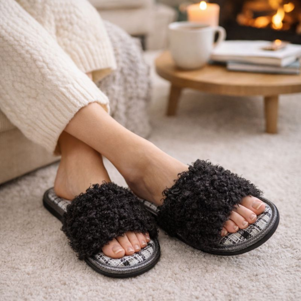 Curly Plush Slide Slippers – Soft Open-Toe House Comfort
