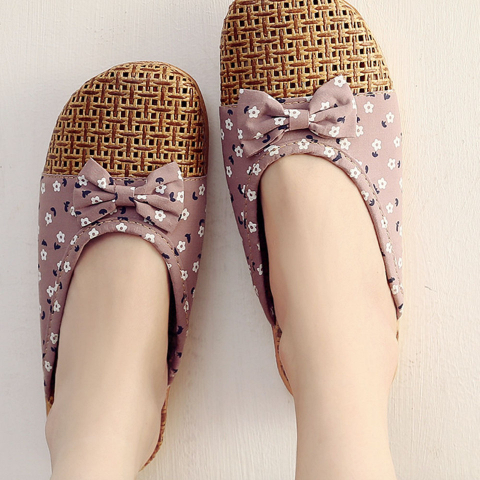 Purple floral woven closed-toe mule slippers