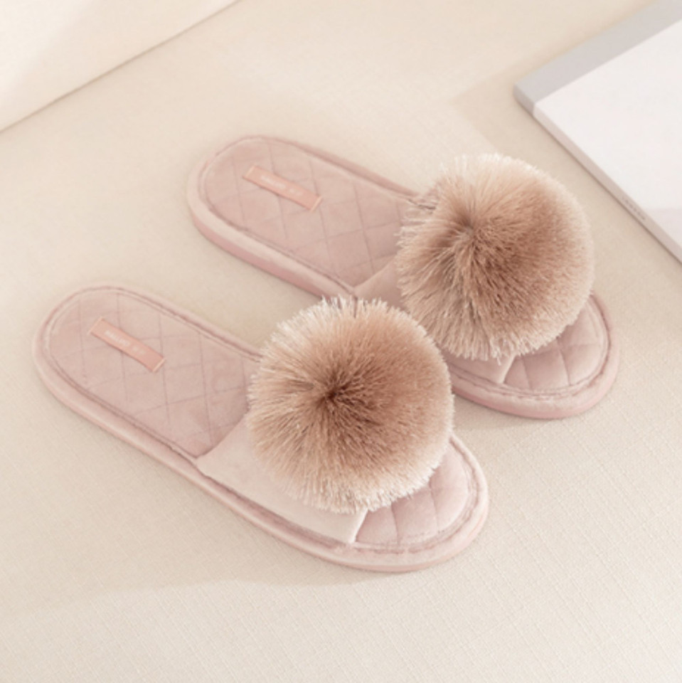 Soft Pom Indoor Slides – Plush Faux Fur Slippers for Women with Sculpted Pom Detail