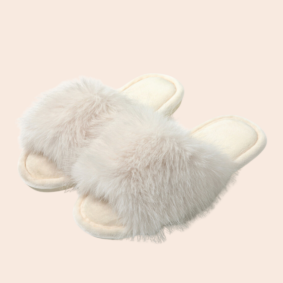 Velvety Fluff Indoor Slides – Pastel Faux Fur Home Slippers