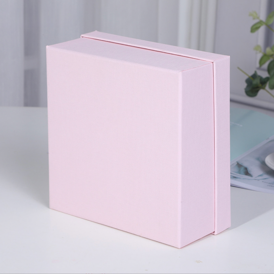 Window Gift Boxes – Pink & Gray Packaging for Small Gifts