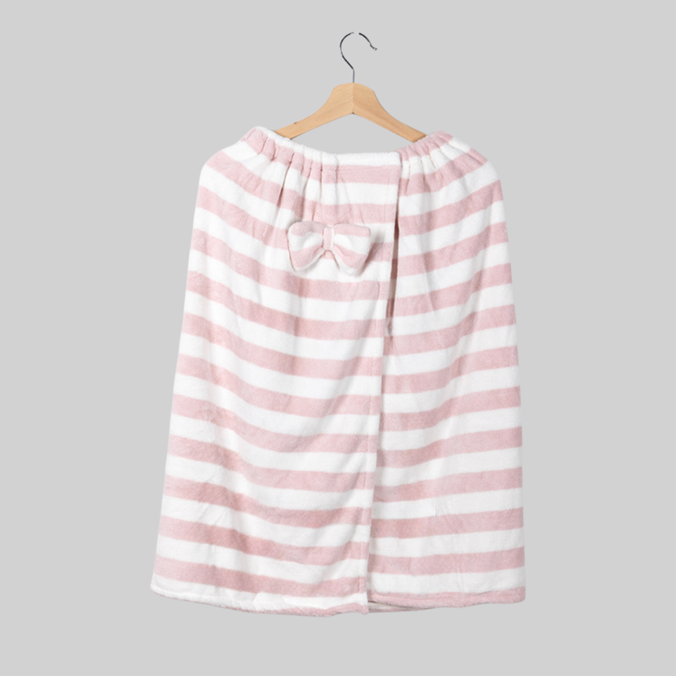Plush Striped Spa Wrap – Cozy Holiday Bath Towel with Bow Detail