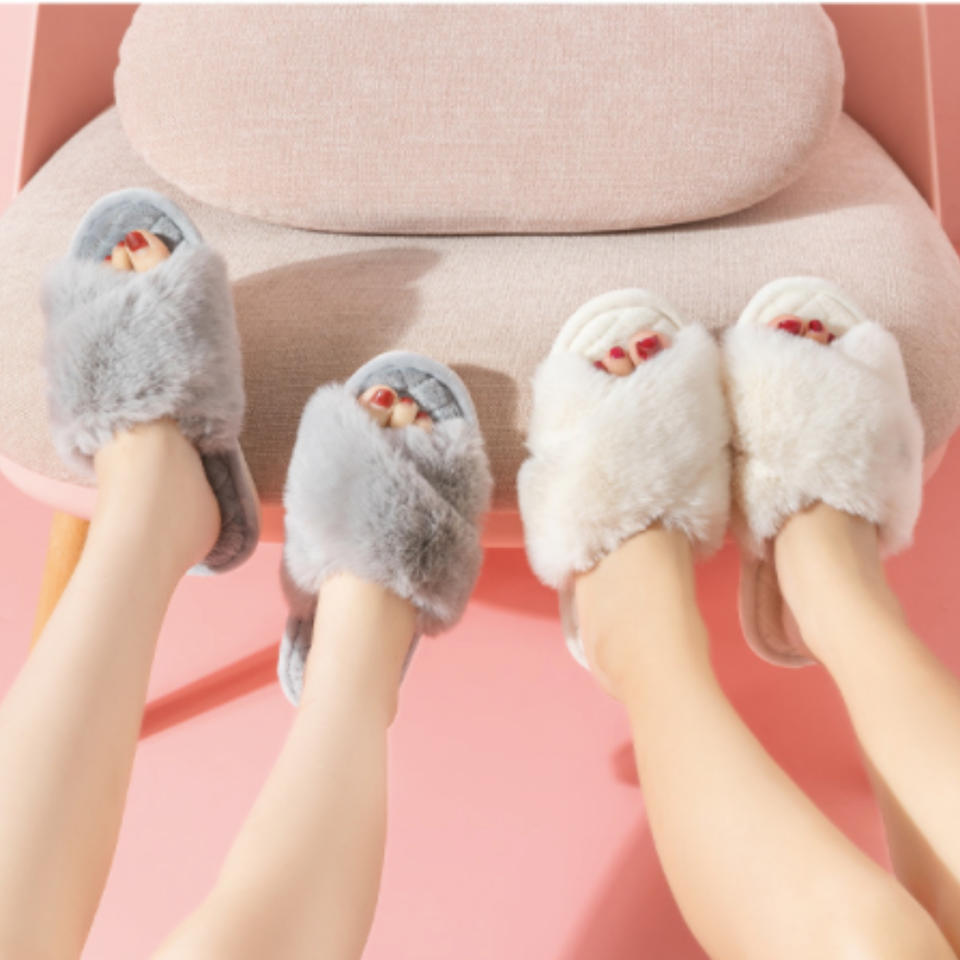 Black plush faux fur crossband slippers product view
