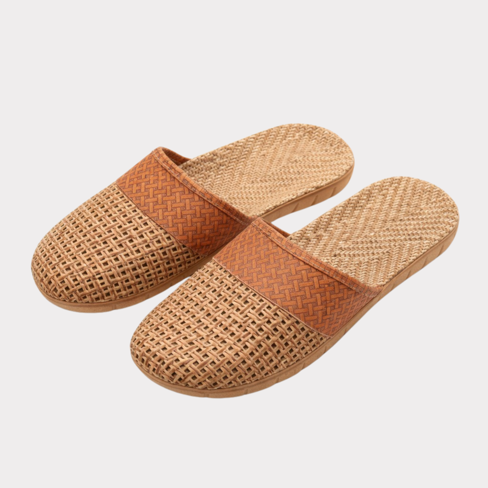 Natural Woven Closed-Toe Slippers – Breathable Summer House Slippers for Men