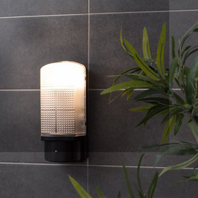 DTECT IP44 Black Dusk Till Dawn Sensor Bulkhead Wall Light DTECT IP44 Black Dusk Till Dawn Sensor Bulkhead Wall Light