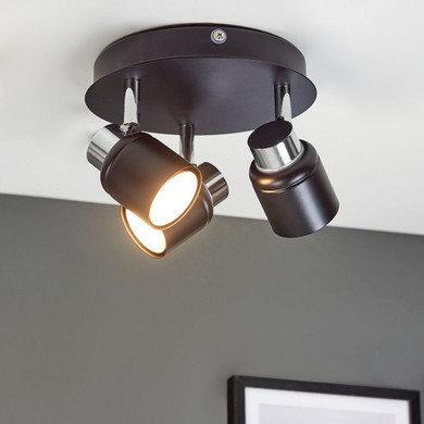 Benton Spotlight Fitting 3 Way IP44 Round Plate in Black and Chrome