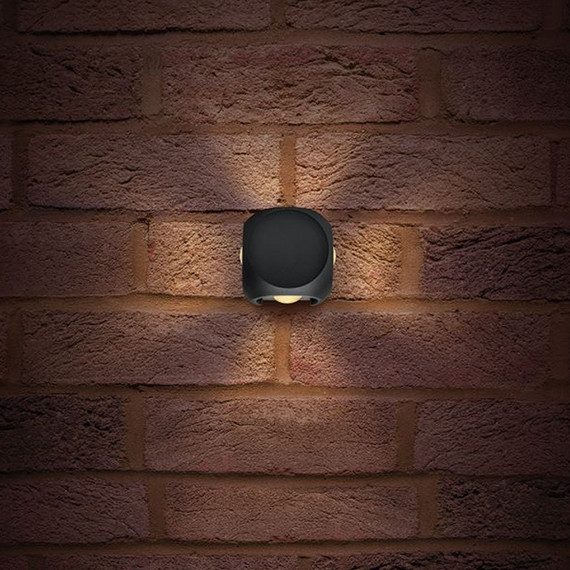 Integral LED Outdoor Crosscube Wall Light 4-Way IP54 360LM 8W 3000K
