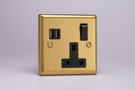 Varilight Brushed Brass 1-Gang 13A Single Pole Switched Socket + 2x5V DC 3400mA USB Charging Ports