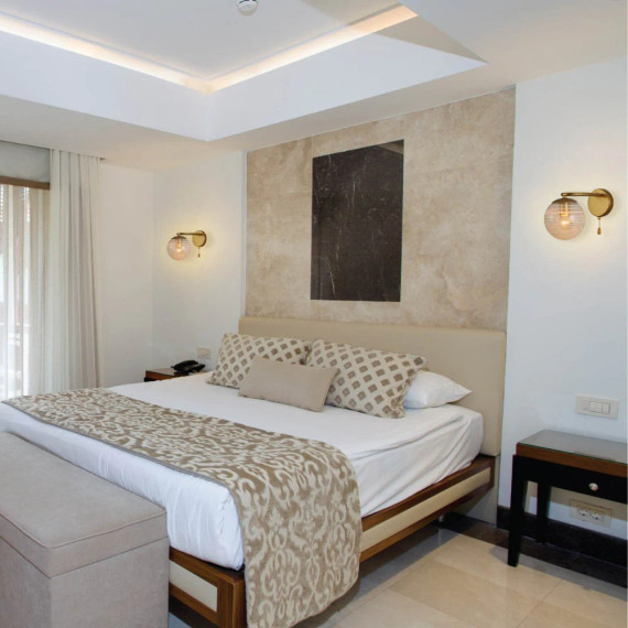 Clear Globe Glass Gold Metal Ellipse Vintage Retro Wall Light with Pull Down Switch