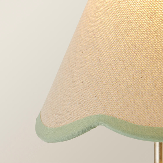 Extra Small Scallop with Green Trim Shade