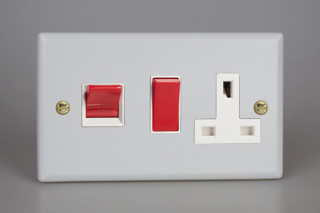 Varilight Matt White Vogue 45A Cooker Panel with 13A Double Pole Switched Socket Outlet (Red Rocker)