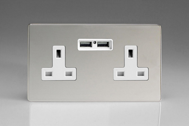 Varilight Polished Chrome Screwless 2-Gang 13A Unswitched Socket + 2x5V DC 2100mA USB Charging Ports