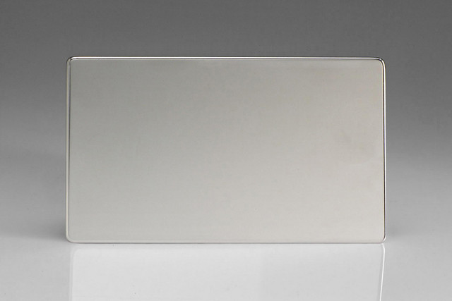 Varilight Polished Chrome Screwless Blank Plate