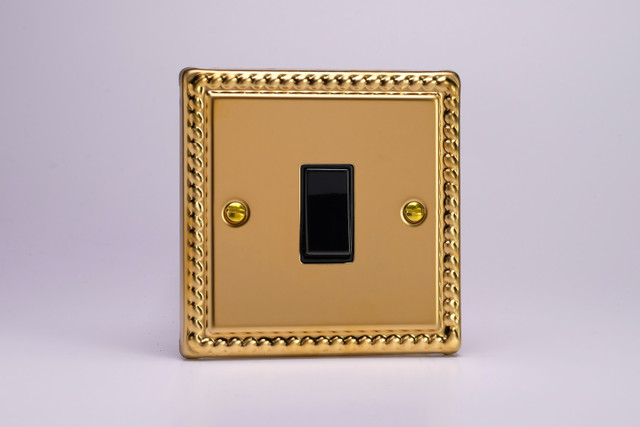 Varilight Georgian Brass 1-Gang 10A Retractive Switch