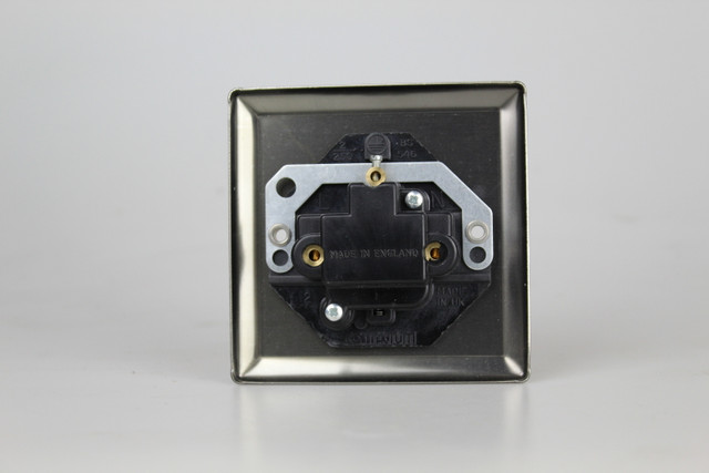 Varilight Georgian Brass 1-Gang Round Pin Socket Black Insert