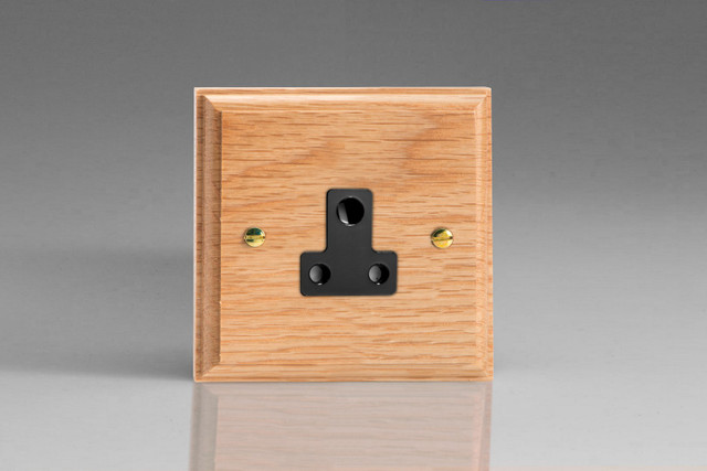 Varilight Oak Kilnwood 1-Gang 5A Round Pin Socket