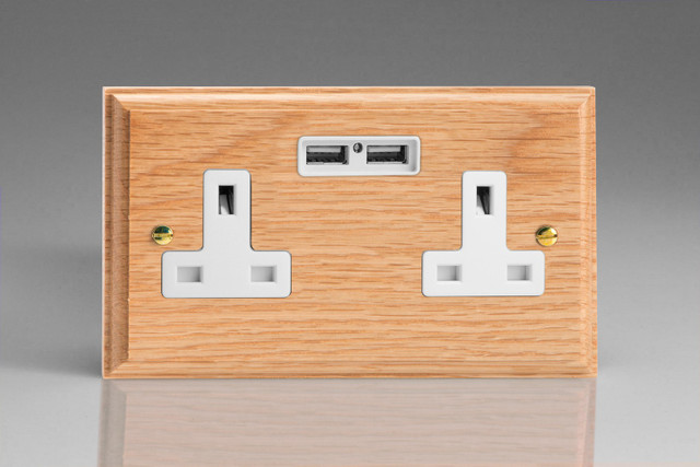 Varilight Oak Kilnwood 2-Gang 13A Unswitched Socket + 2x5V DC 2100mA USB Charging Ports