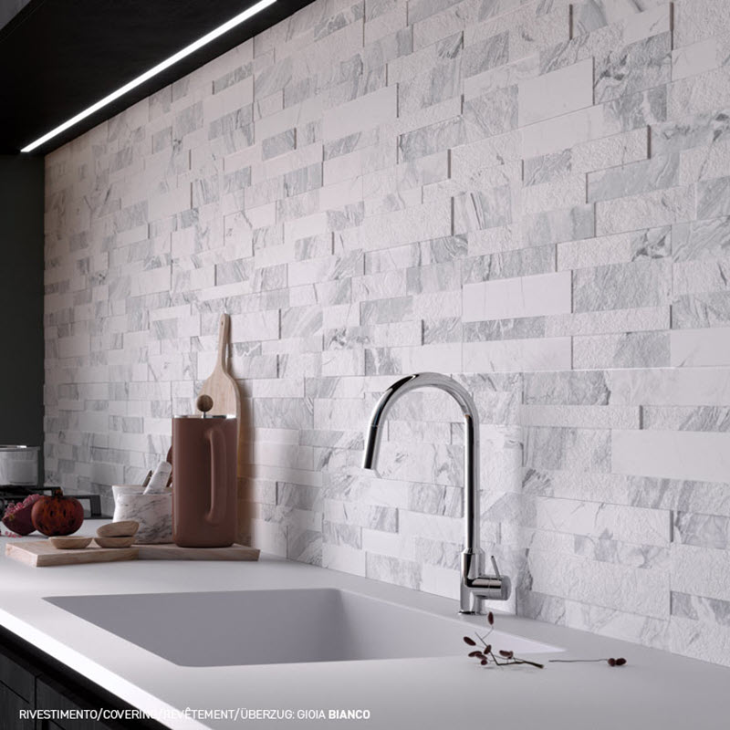 Porcelain ledgers backsplash