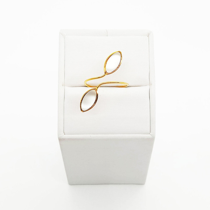 R235G-W Ring - 2 leaves