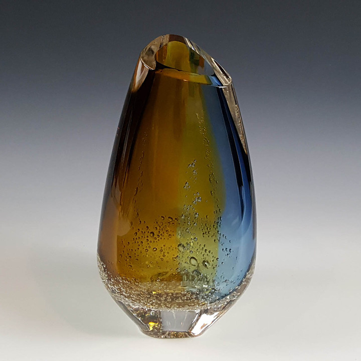 Sea Foam Triangular Vase - Bronze - Medium