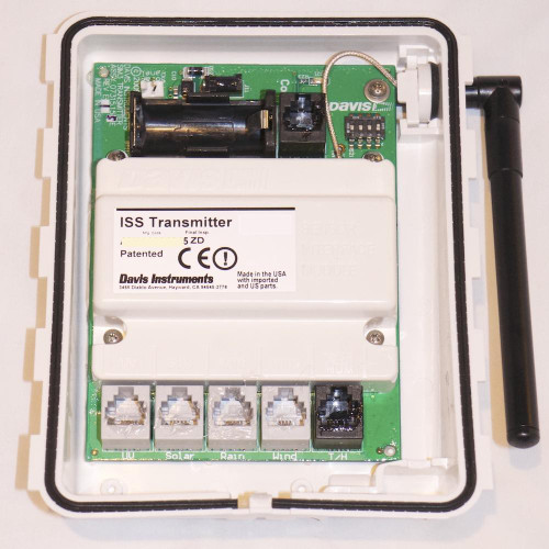 Wireless Repeater with Solar Power - SKU 7627 — Davis Instruments