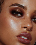 Sleek MakeUP i-Divine Eyeshadow Palette, 12 Shades in a Mix of Matte, Shimmer, Foil and Due-Chrome, Blendable and Highly Pigmented, Grounded Sleek MakeUP i-Divine Eyeshadow Palette, 12 Shades in a Mix of Matte, Shimmer, Foil and Due-Chrome, Blendable and Highly Pigmented, Grounded