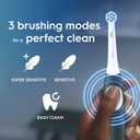 Oral-B iO2 Duo Electric Toothbrushes, 2 Gentle Care Toothbrush Heads, 1 Travel Case, 1 Travel Refill Holder, Oral B Toothbrush Adults (Night Black and Calm Pink), Designed by Braun
