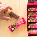 Rhythm 108 Sweet 'n' Salty Almond Swiss Chocolate Bar 33 g - Pack de 15