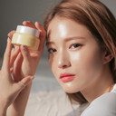 Vely Vely Water Glow Balm Moisturizer - Glowing Moisturizing Gel Hydrating For All Skin Types (50 G/1.76 Oz)