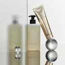 Glasshouse Fragrances The Hamptons Hand Wash, Rich In Aloe Vera & Vitamin E, Soothing & Moisturizing, Teak & Petitgrain Scent, 15.2 Fl Oz (450Ml)