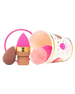 beautyblender SIGNATURE BLEND Essentials Set, with2 Limited Edition beautyblender sponges for foundations and Powders, Blendercleanser and Silicone Scrub Mat and NEST Sponge Stand, Vegan, Cruelty Free and Made in the USA