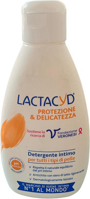 TWO PACKS of Lactacyd Femina Daily Protective Wash 200ml
