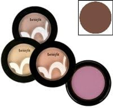 Silky Powder Eye Shadow by benefit Bossy m 3.5g