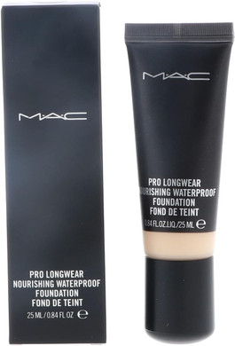 MAC Nourishing Waterproof Foundation Colour: NC30, 25 m