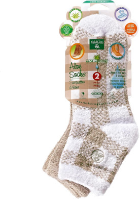 Earth Therapeutics Aloe Vera Socks  Infused With Natural Aloe Vera & Vitamin E  Helps Dry Feet, Cracked Heels, Calluses, Dead Skin  Use With Your Favorite Lotions  Tan Plaid (2 Pairs)