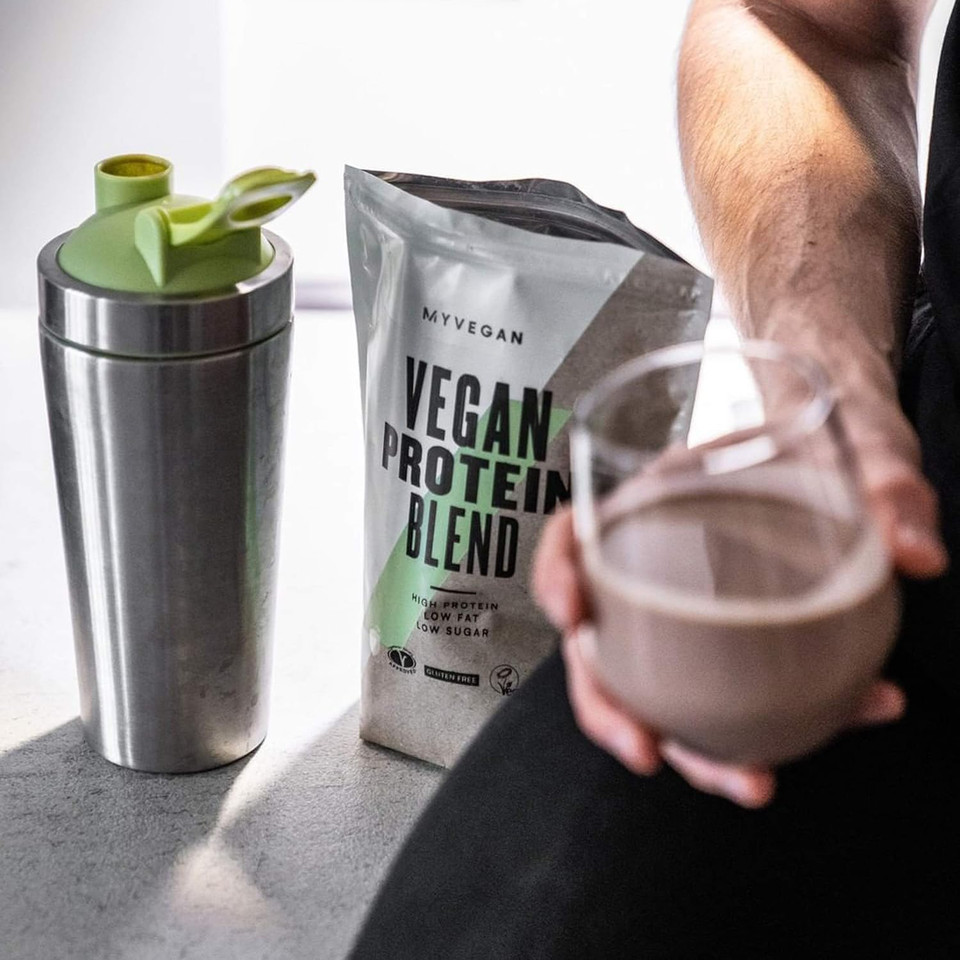 MyVegan Protein Blend by MyProtein. Natural Vegan Protein Powder with 5g of BCAAs. Great Tasting Strawberry Flavoured Plant Based Pea Protein. Gluten-Free and Low in Sugar - 1kg (33 Servings)